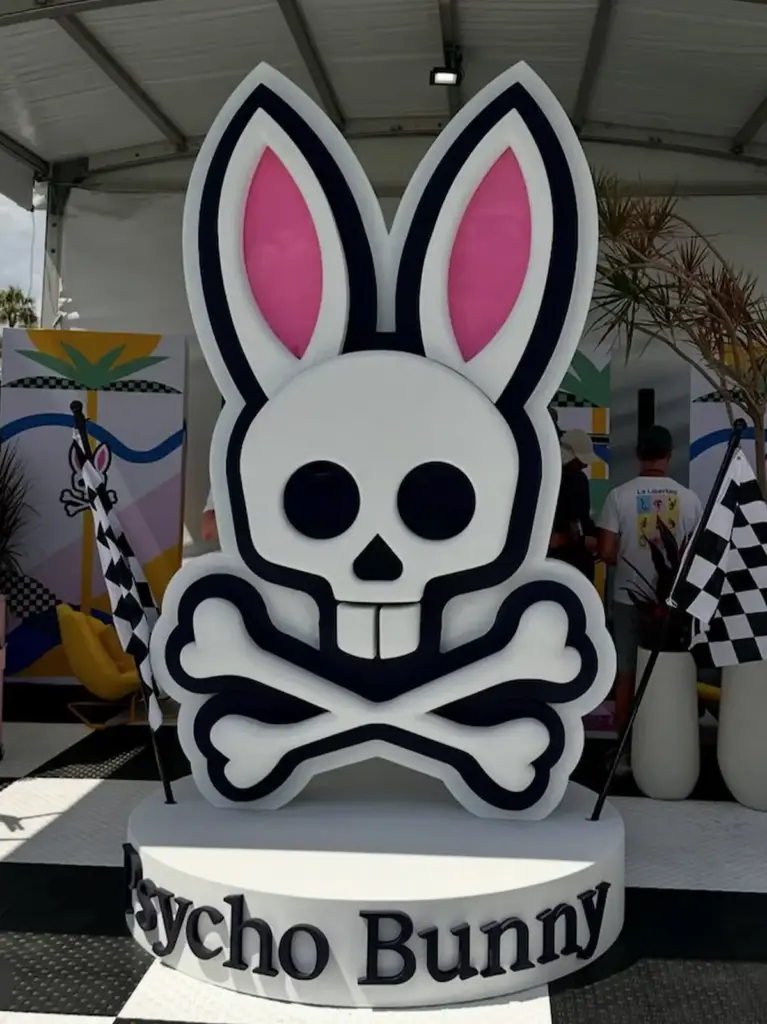 Esculturas de espuma personalizadas 1