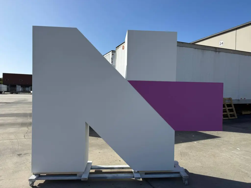 Letras 3D independientes de 8 pies (3 unidades)