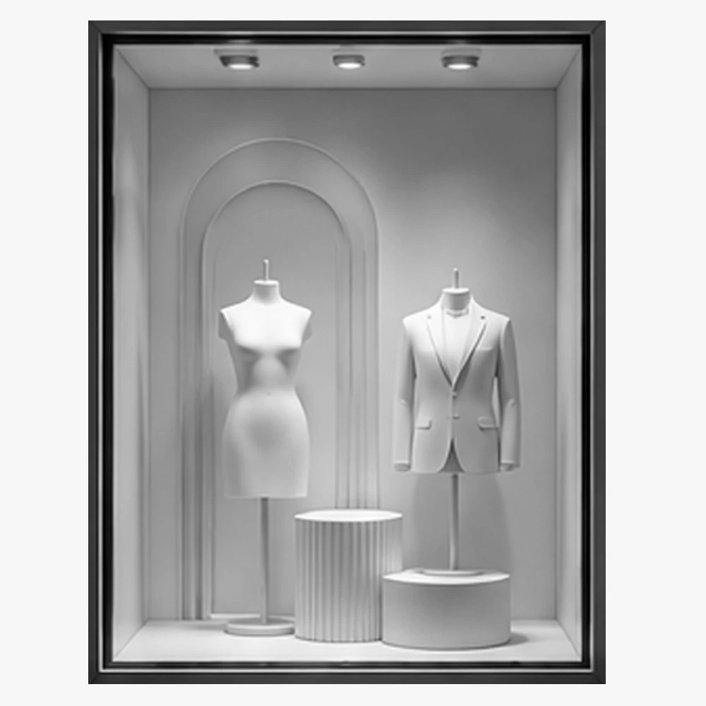 Creative Window Display Design 3